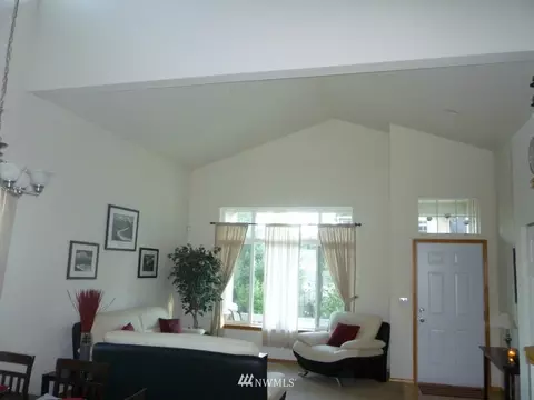 207 170th St SE, Bothell, WA 98012 photo 4
