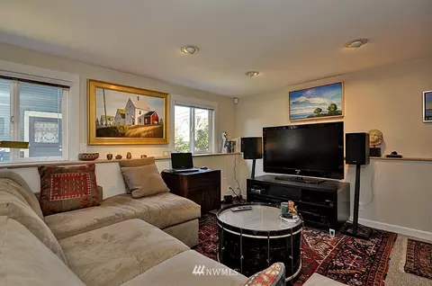 1211 E Howell St, Seattle, WA 98122 photo 11