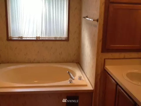 11910 10th Dr SE, Everett, WA 98208 photo 9