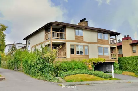 528 Pine St, Edmonds, WA 98020 photo 1