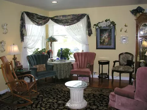 2502 Victor Pl, Everett, WA 98201 photo 3