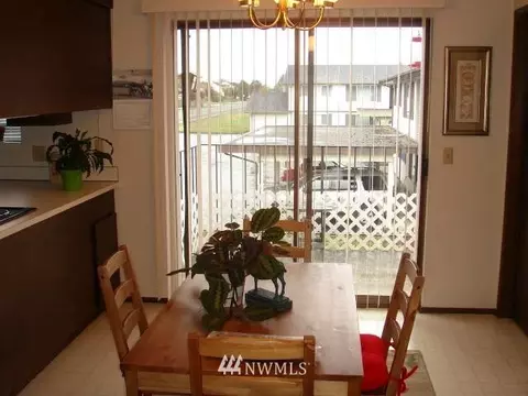 2951 Warner Ave, Enumclaw, WA 98022 photo 4