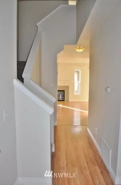 18930 Bothell-everett Hwy #J-104, Bothell, WA 98012 photo 2