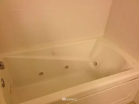 704 Golphnee Loop SE, Rainier, WA 98576 photo 8