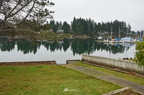 5100 E Grapeview Loop Rd, Allyn, WA 98524 photo 1