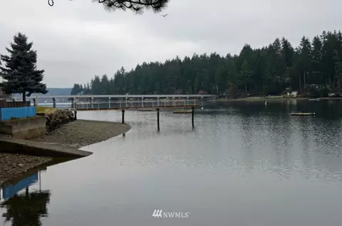 5100 E Grapeview Loop Rd, Allyn, WA 98524 photo 3