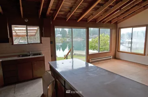 5100 E Grapeview Loop Rd, Allyn, WA 98524 photo 9