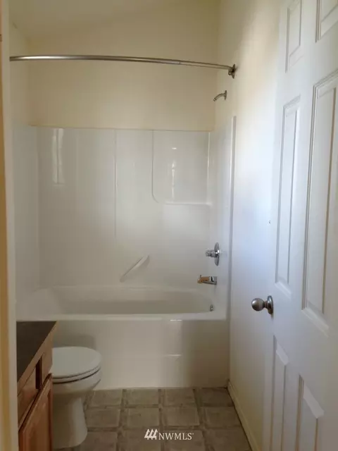 502 W Hemlock St, Sequim, WA 98382 photo 8