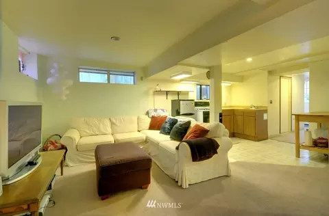 1401 N 40th St, Seattle, WA 98103 photo 12