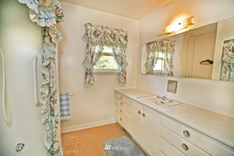 922 Cedar St, Edmonds, WA 98020 photo 8