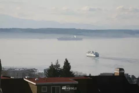 922 Cedar St, Edmonds, WA 98020 photo 2