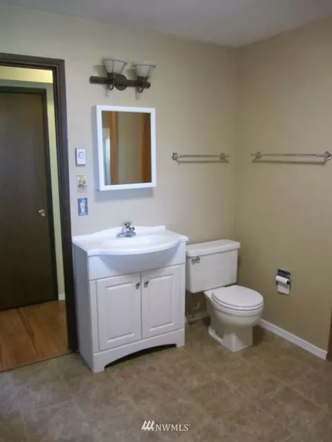 121 E Robert Pl, Sequim, WA 98382 photo 12