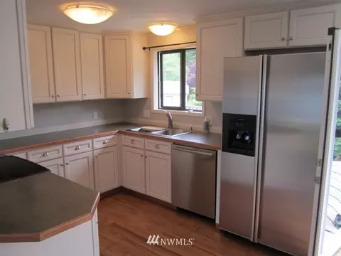 121 E Robert Pl, Sequim, WA 98382 photo 8