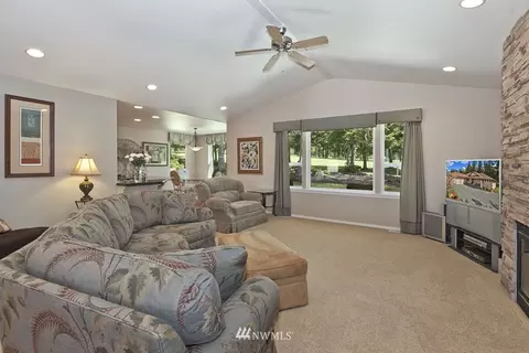 450 E Soderberg Rd, Allyn, WA 98524 photo 8