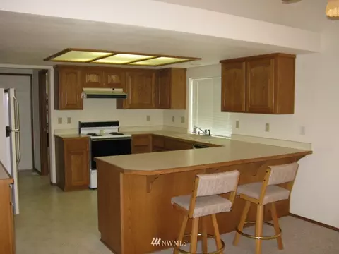 941 E Alder St, Sequim, WA 98382 photo 3