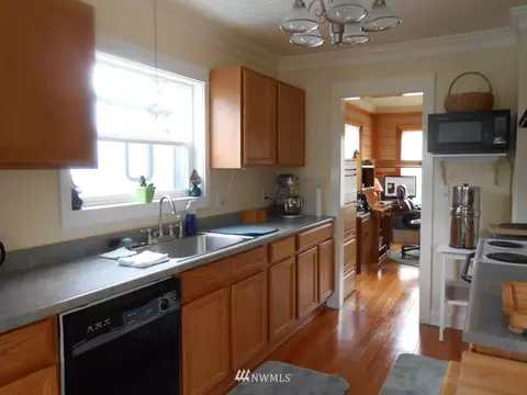 612 Spruce St, Ilwaco, WA 98624 photo 6
