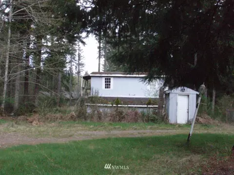 41 E Rasor Pl, Belfair, WA 98528 photo 2