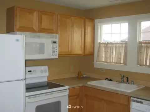711 Alder Ave, Sumner, WA 98390 photo 4