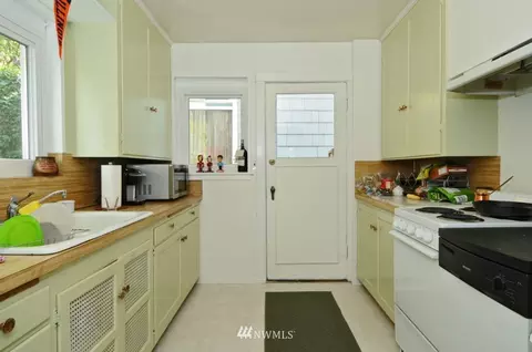 1815 Broadway Ave E, Seattle, WA 98102 photo 10