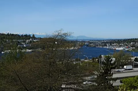 1815 Broadway Ave E, Seattle, WA 98102 photo 5