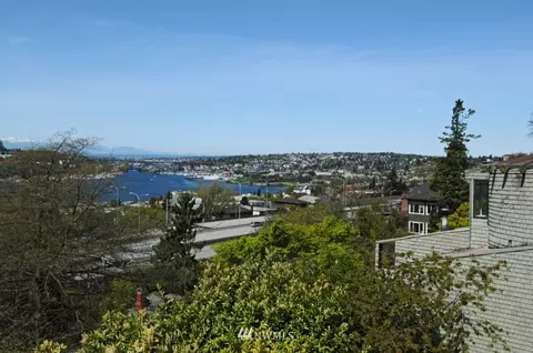 1815 Broadway Ave E, Seattle, WA 98102 photo 6