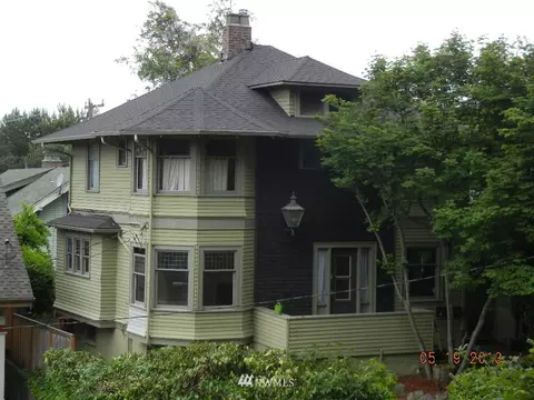 1921 Franklin Pl E, Seattle, WA 98102 photo 1
