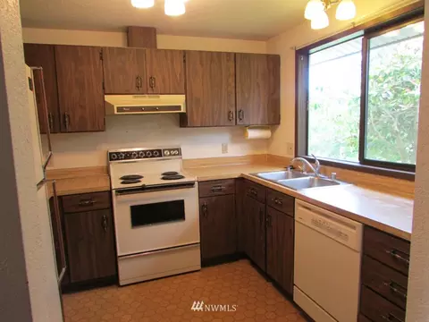 81 E Robert Pl, Sequim, WA 98382 photo 4