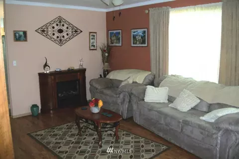 203 Kansas St, Orting, WA 98360 photo 7