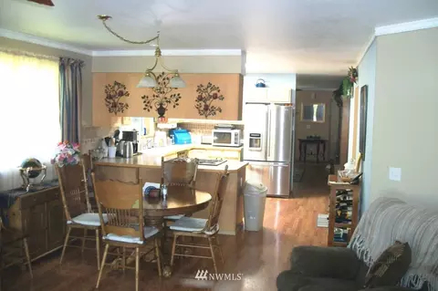 203 Kansas St, Orting, WA 98360 photo 5