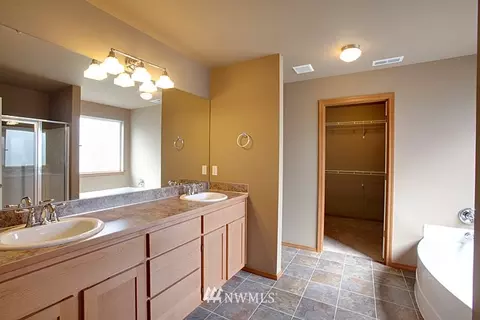 112 Ames St NE, Orting, WA 98360 photo 8