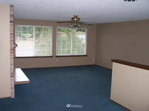419 160th St E, Tacoma, WA 98445 photo 5