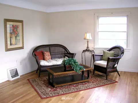609 Hoyt Ave, Everett, WA 98201 photo 2