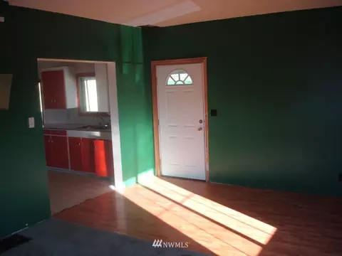 14 NE North St, Winlock, WA 98596 photo 3
