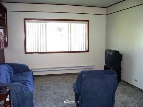 1056 E Hemlock, Othello, WA 99344 photo 3