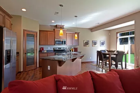 102 Ames St NE, Orting, WA 98360 photo 4
