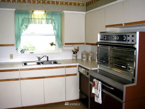 621 Colby Ave, Everett, WA 98201 photo 8