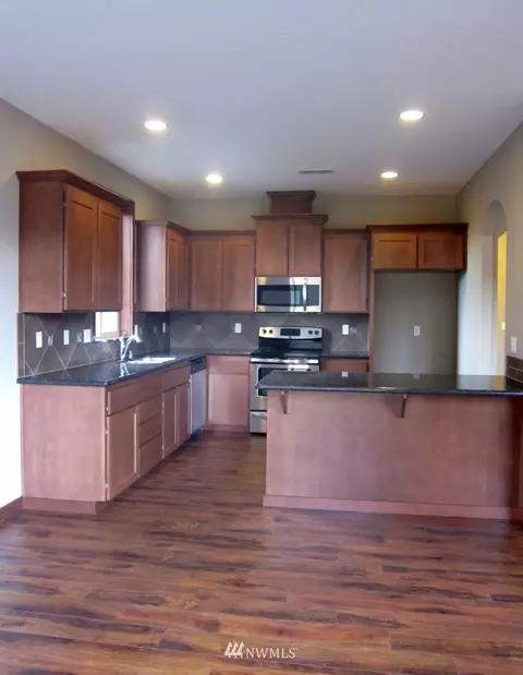 118 Ames St NE, Orting, WA 98360 photo 5