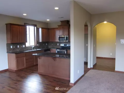 118 Ames St NE, Orting, WA 98360 photo 4