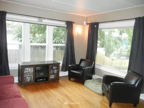 807 Sumner Ave, Sumner, WA 98390 photo 3