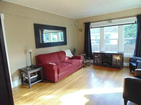 807 Sumner Ave, Sumner, WA 98390 photo 2