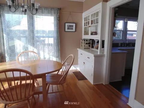 807 Sumner Ave, Sumner, WA 98390 photo 6