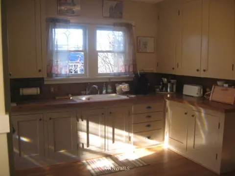 2101 N 57th, Seattle, WA 98103 photo 4