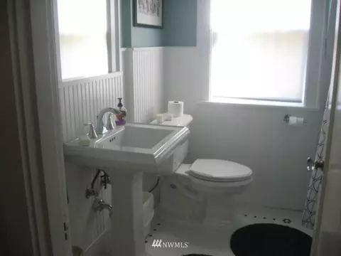2101 N 57th, Seattle, WA 98103 photo 5