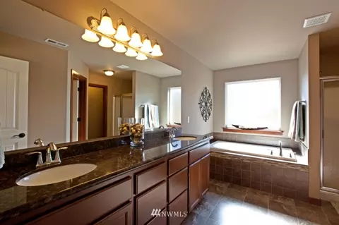 202 Ames St NE, Orting, WA 98360 photo 12