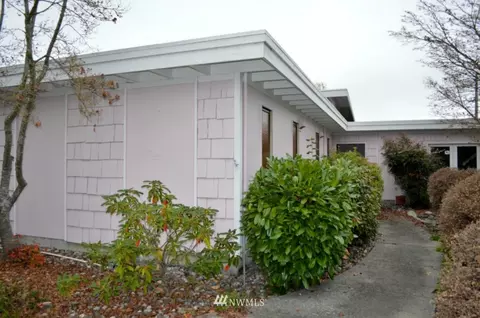 474 W Hemlock St, Sequim, WA 98382 photo 3