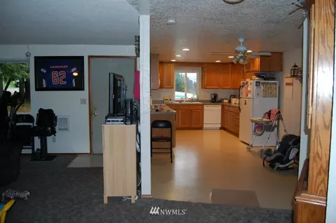 2114 2116 48 St SE, Everett, WA 98203 photo 4