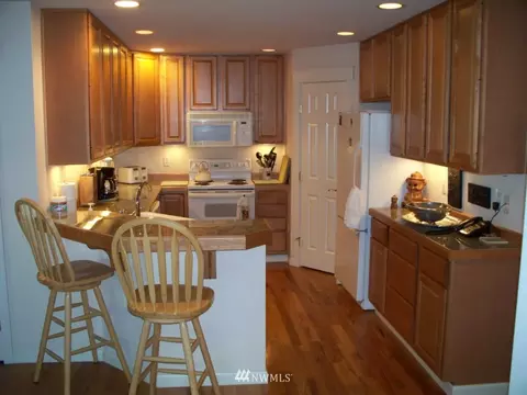 91 E Soderberg Rd #B4, Allyn, WA 98524 photo 6