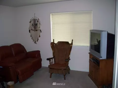91 E Soderberg Rd #B4, Allyn, WA 98524 photo 7