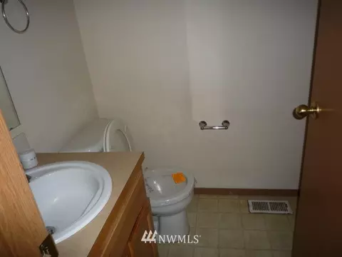 119 Eldredge Ave NW, Orting, WA 98360 photo 5