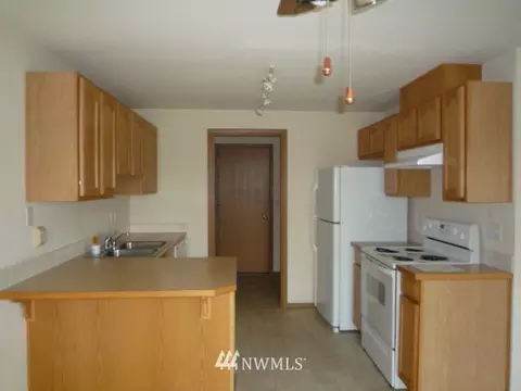 119 Eldredge Ave NW, Orting, WA 98360 photo 2